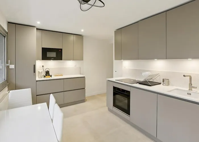 Eiffel Tower View - 3b - High-end * Παρίσι