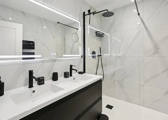 Eiffel Tower View - 3b - High-end